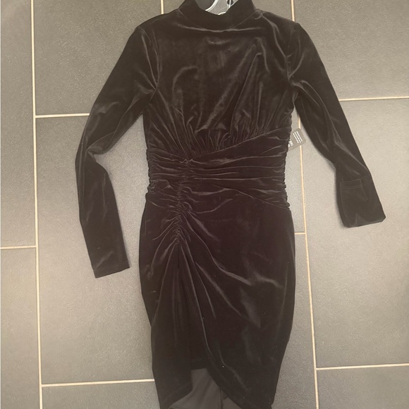 Express Dresses & Skirts - Express Black Velvet Long Sleeve Dress xs mock neck